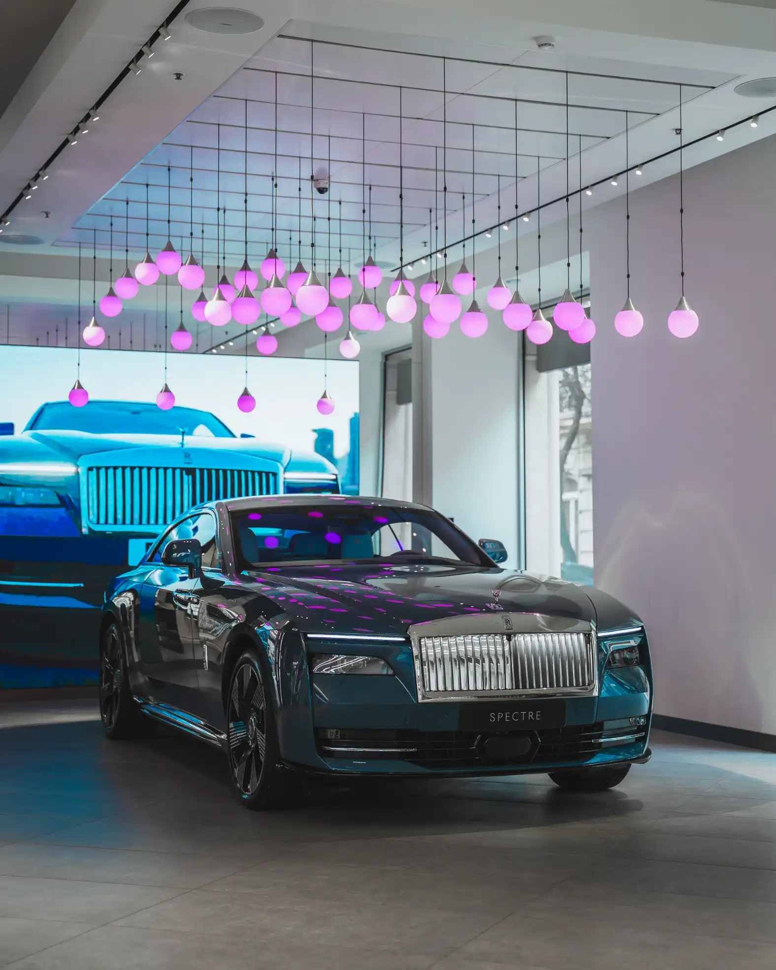 Rolls-Royce Spectre Front Three Quarter View - Baku Dreams