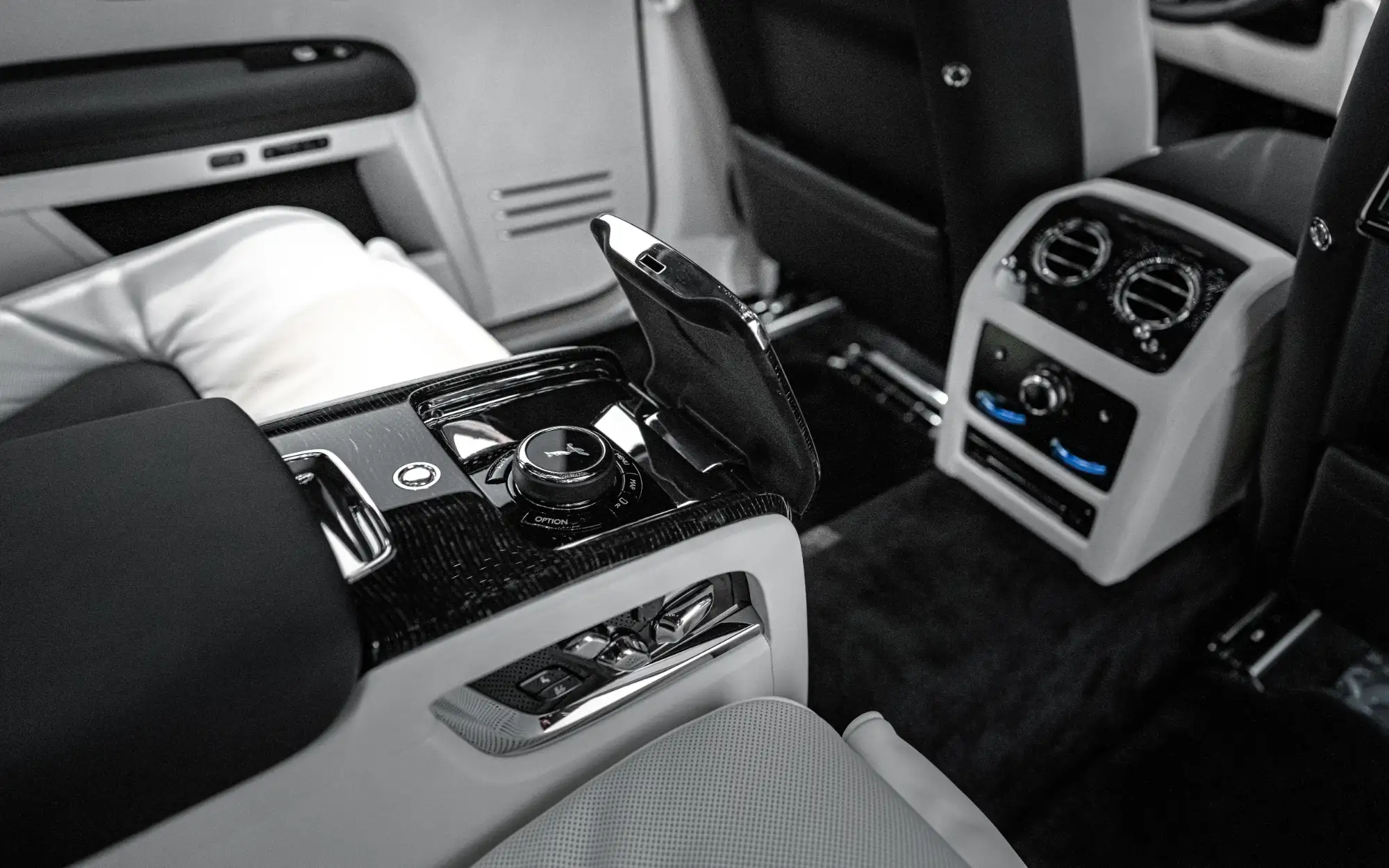 Rolls-Royce Ghost Extended Door Panel