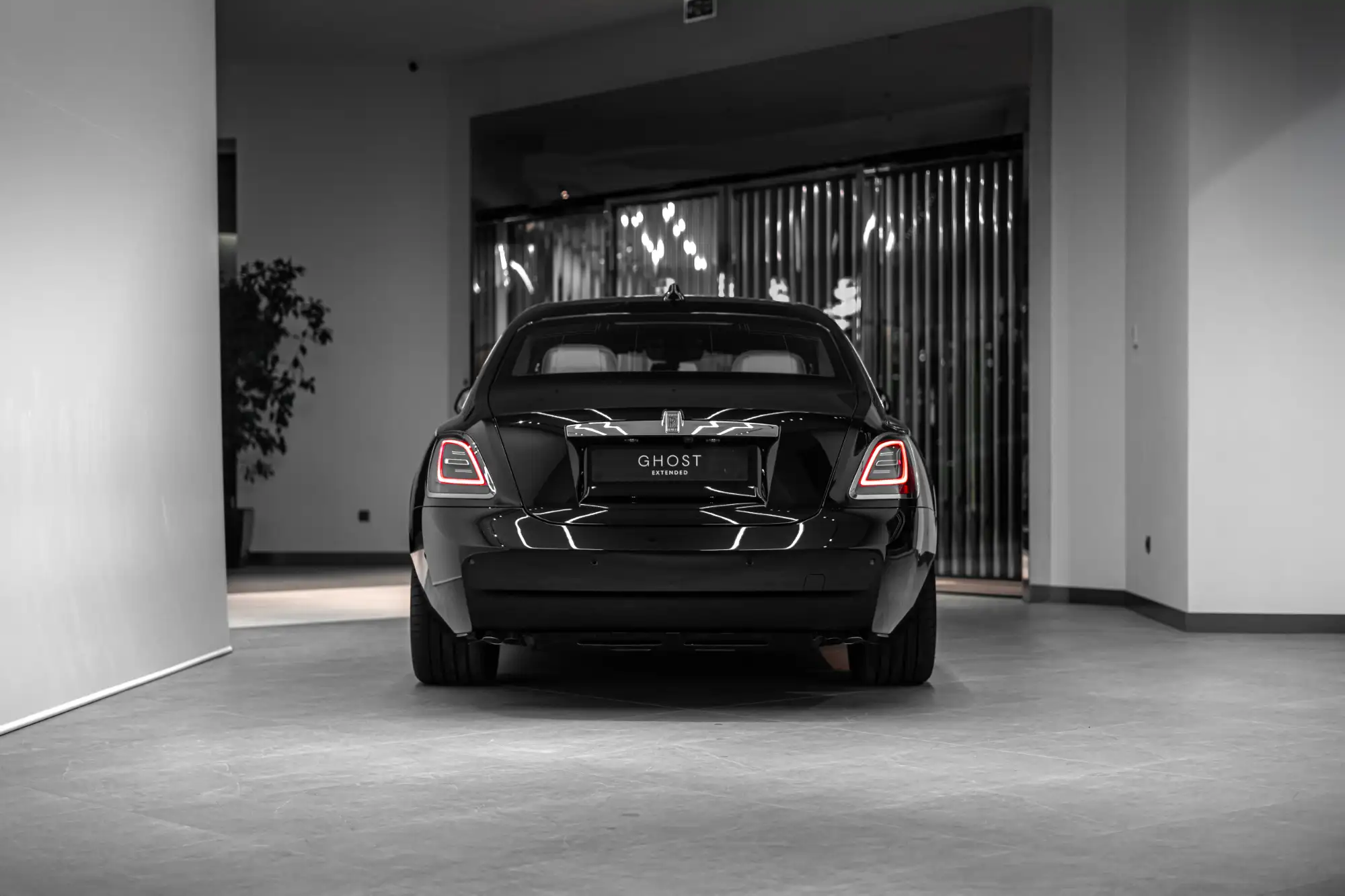 Rolls-Royce Ghost Extended Wheel Detail