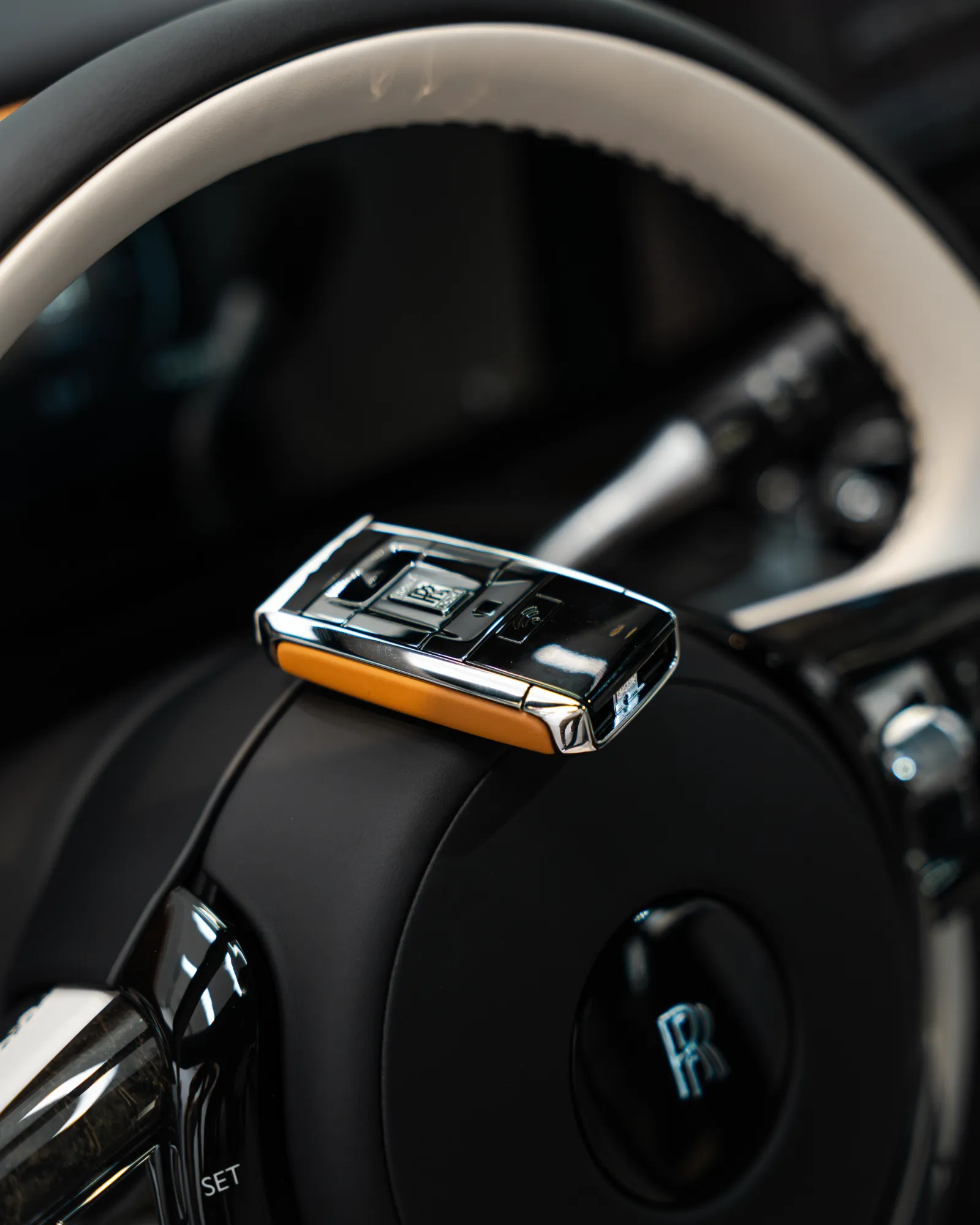 Rolls-Royce Ghost Extended Console