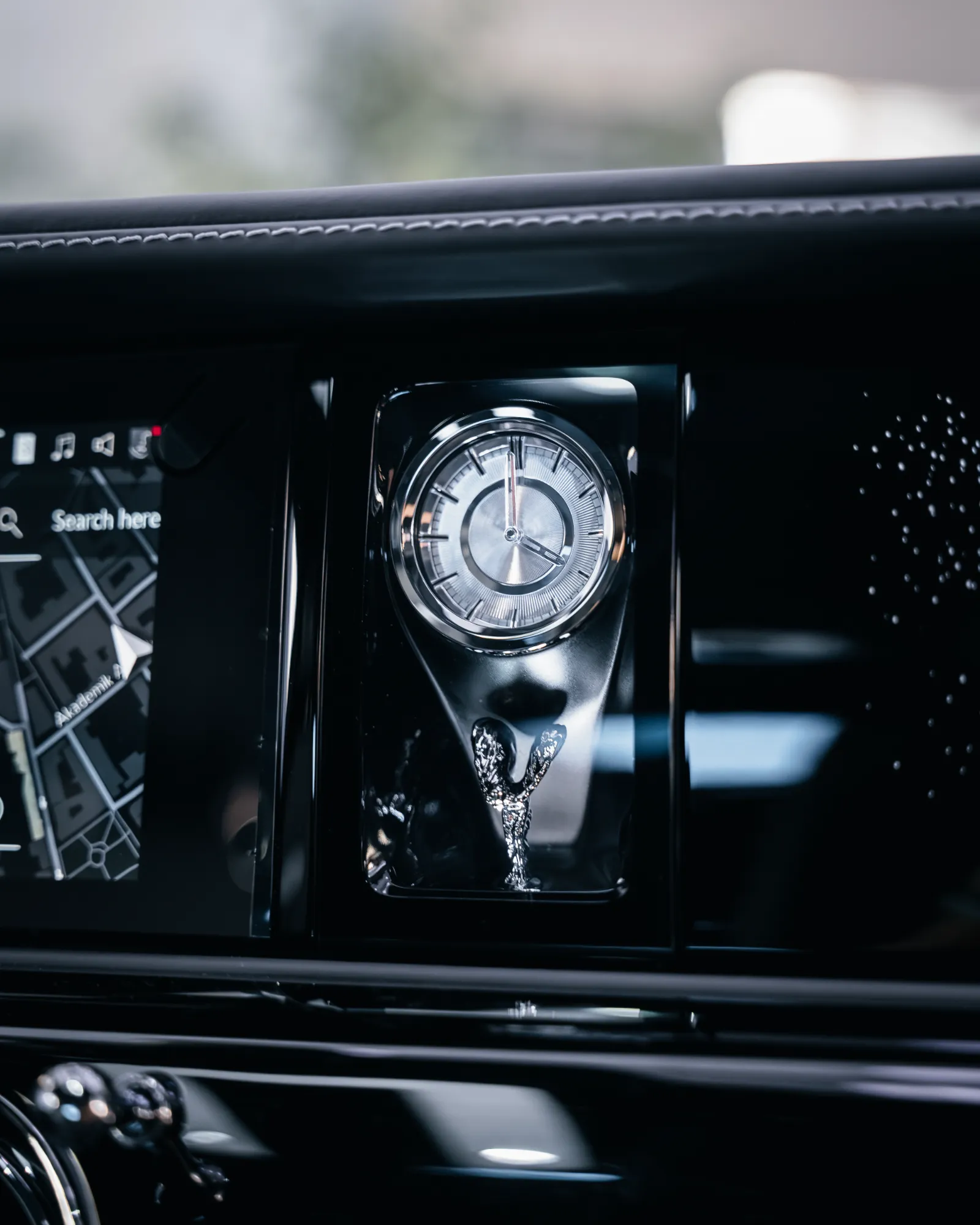 Rolls-Royce Ghost Extended Console